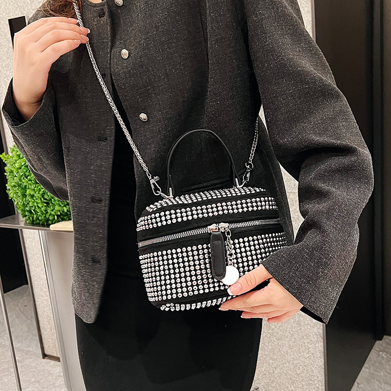 Box torbica preko ramena s kristalima i lancem, moderni personalizirani crossbody od PU kože