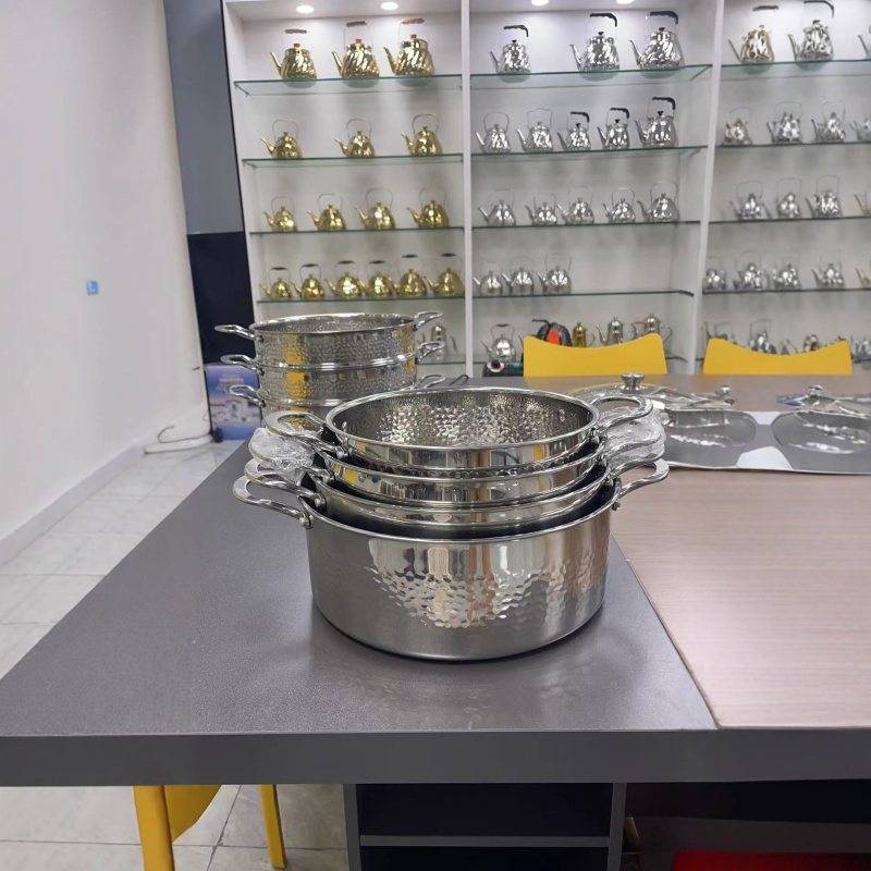 Oală de aburi din oțel inoxidabil, cu trei straturi și finisaj ciocănit, pentru uz casnic; potrivită pentru plita cu inducție și aragaz; oală de supă și aburi
