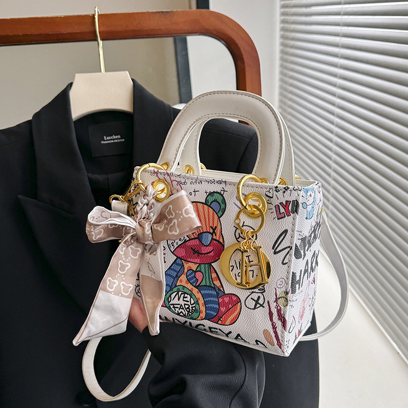 PU ženska torba s grafitima, mala veličina, crossbody, ulični stil, inspirirana princezom Dianom, torba s šalom