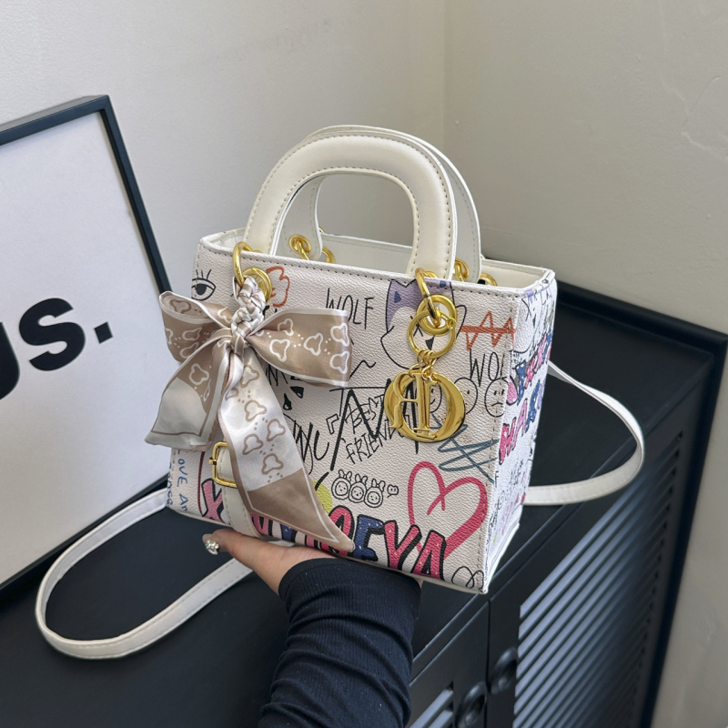 PU ženska torba s grafitima, mala veličina, crossbody, ulični stil, inspirirana princezom Dianom, torba s šalom