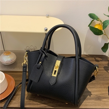 Nišna torbica s oblikom krila, TOGO tekstura, mala crossbody torbica