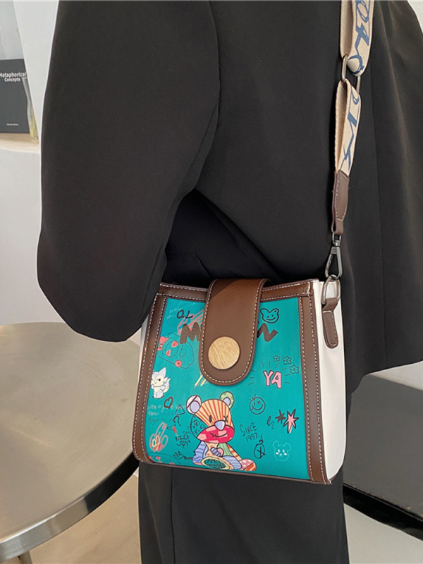 Ženska torbica za jesen/zimu, bucket bag s grafitom medvjeda, široka naramenica, mali kvadratni oblik, Diana stil