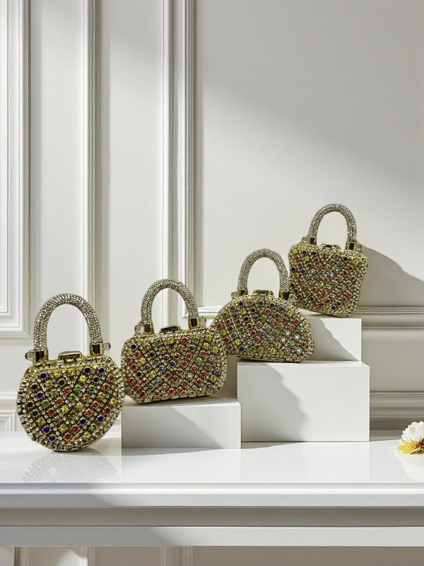 Clutch torbica sa kristalima, lančana traka, mini ženska torba, moderna i svestrana