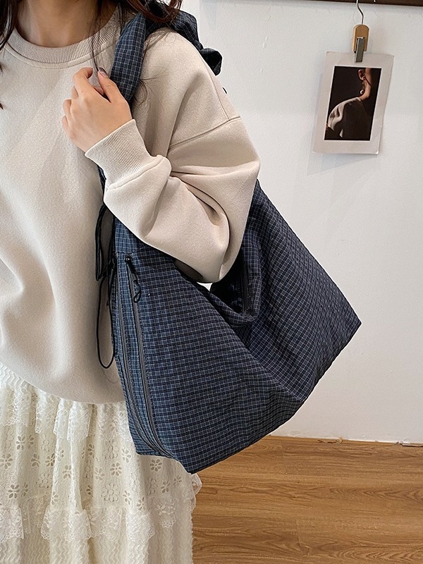 2025 nova ženska Puff torba s kariranim uzorkom, preko ramena i crossbody, velika kapaciteta, tote za svakodnevnu upotrebu, svestran modni cloud bag