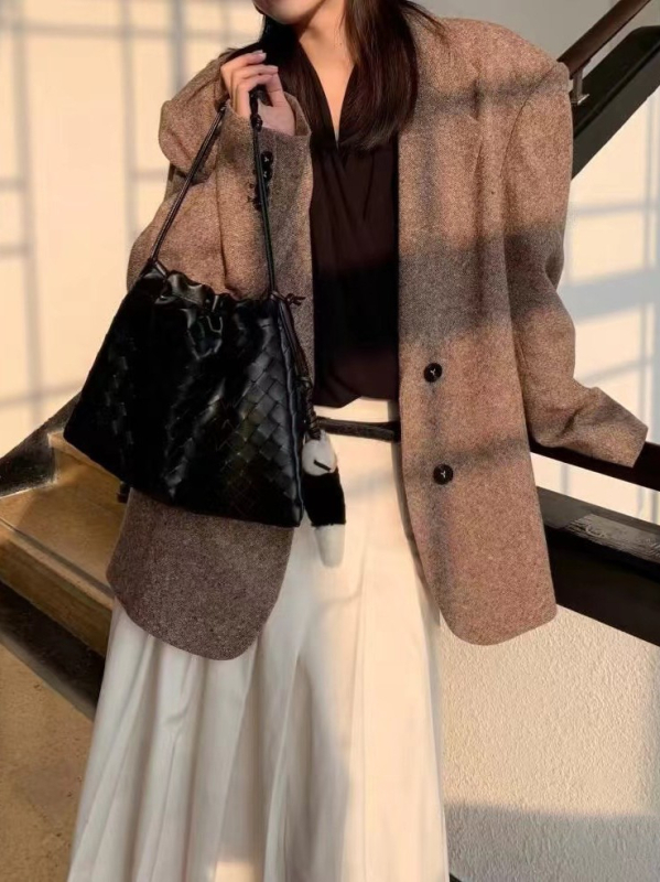 2025 novi model od ovčje kože, tkanata torba s motívom oblaka, ženska crossbody torba za ljeto, jednostavna i svestrana