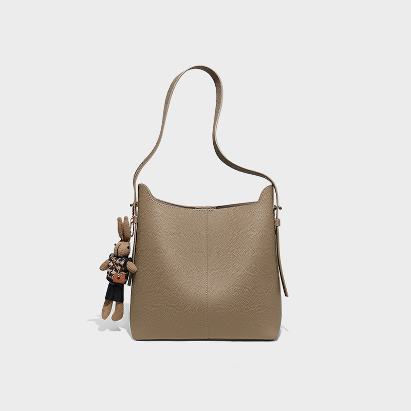 Ženska torba bucket, 2026 novi model, prirodna koža, visoka kvaliteta, velika zapremina, za ramena i crossbody