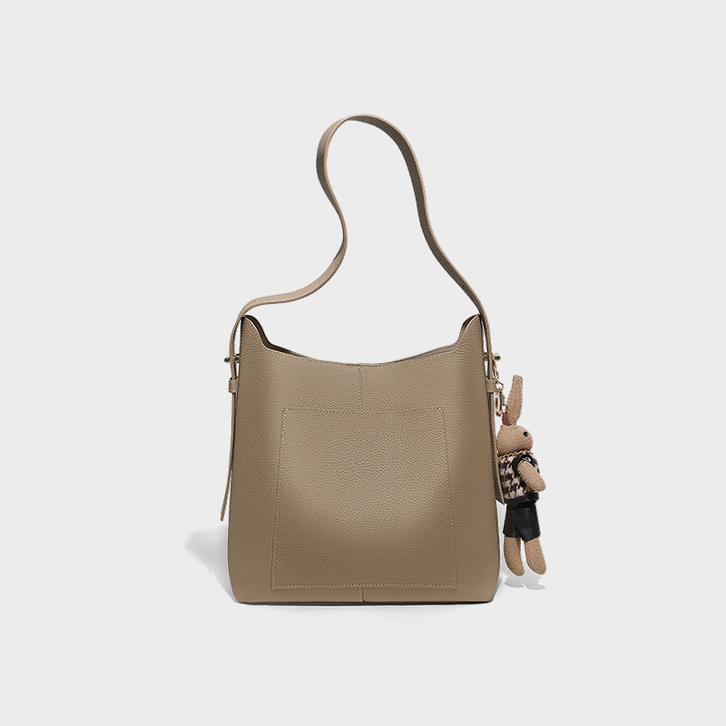 Ženska torba bucket, 2026 novi model, prirodna koža, visoka kvaliteta, velika zapremina, za ramena i crossbody