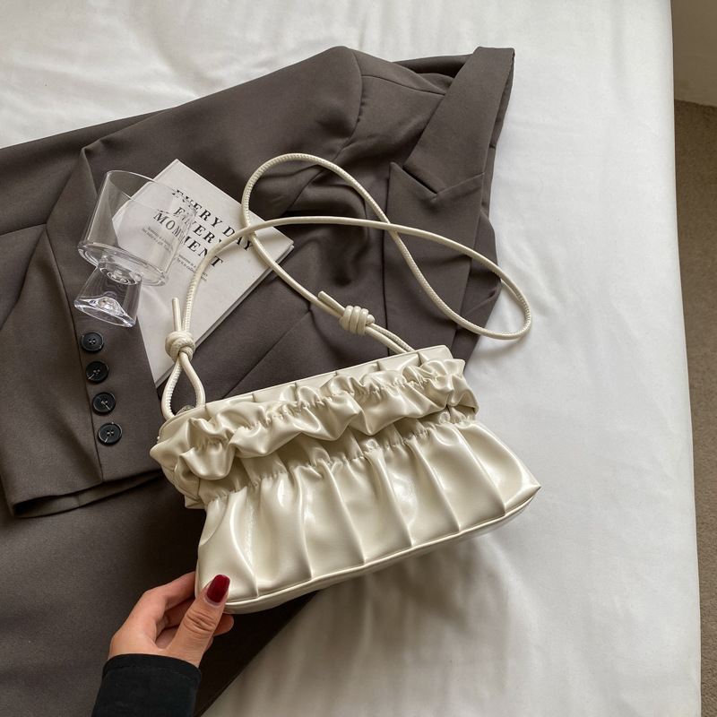Srebrna mini ženska torbica s plisiranim dizajnom oblaka, ljeto 2024, crossbody torba