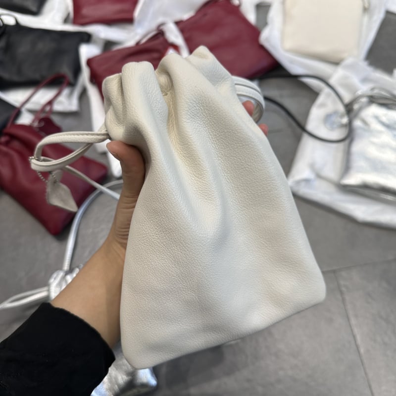 Nova kožna torbica za mobitel s plisiranjem i vezicom, mini crossbody torbica za žene