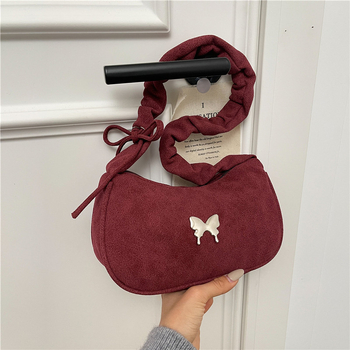 Ženska torba s plisiranim remenom i dizajnom oblaka, crossbody s leptir motivom, korejski stil, underarm torba, izdanje 2026