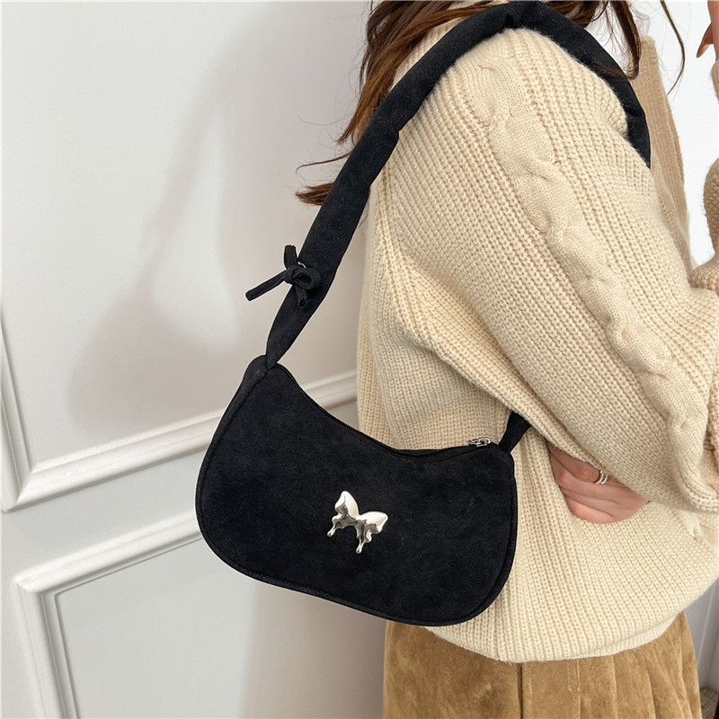 Ženska torba s plisiranim remenom i dizajnom oblaka, crossbody s leptir motivom, korejski stil, underarm torba, izdanje 2026