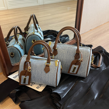 Ženska torba Boston od denima, oblik jastuka, kontrastne boje, retro stil, preko ramena