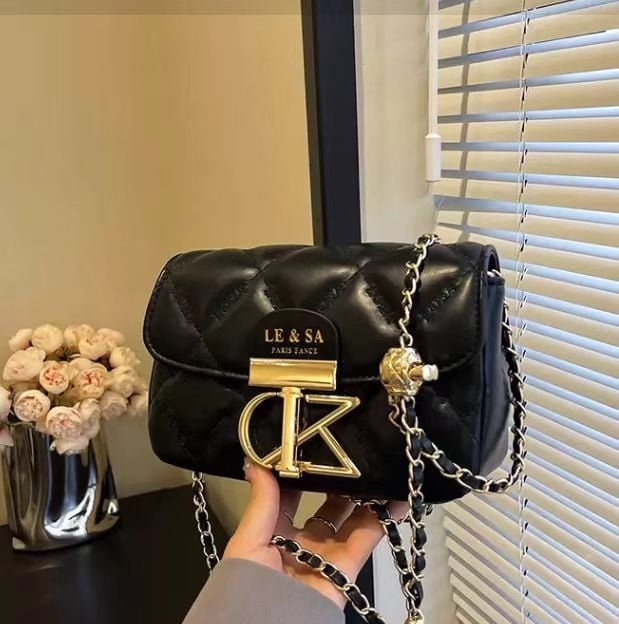 Ženska torbica s lančanim remenom i dijamantno prešivanim uzorkom, modna i svestrana crossbody mala kvadratna torba, ljeto 2025