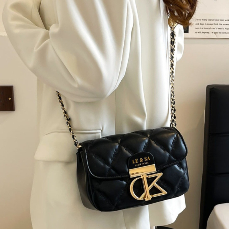 Ženska torbica s lančanim remenom i dijamantno prešivanim uzorkom, modna i svestrana crossbody mala kvadratna torba, ljeto 2025