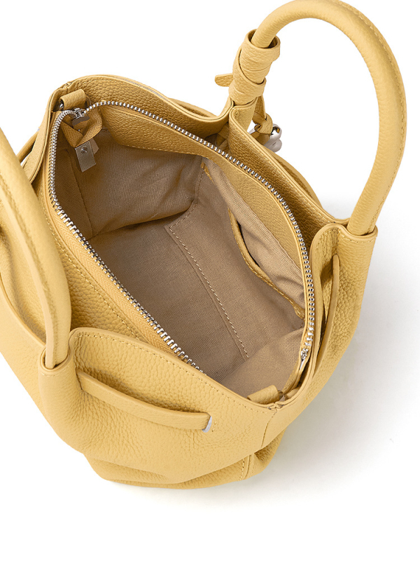 Ženska torbica od prave kože s teksturom kravljeg kože, stil oblaka, mala crossbody torbica, proljeće 2025