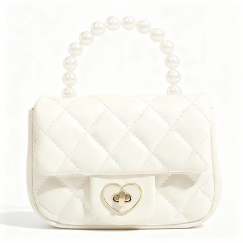 Ženska mini kvadratna torbica s quilted uzorkom i lancem preko ramena, Chanel inspiracija, proljeće 2025, elegantna i moderna