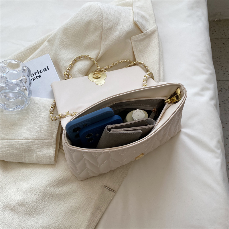 Ženska torbica od PU materijala, dijamantno šivanje i lančani remen, mala kvadratna crossbody torba, elegantna i moderna
