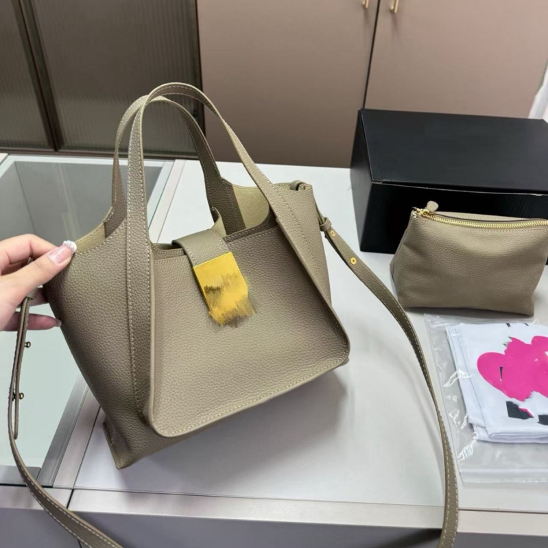 Ružičasta mala kvadratna kožna torbica s lancem, oblik oblaka, urban stil jednostavnosti