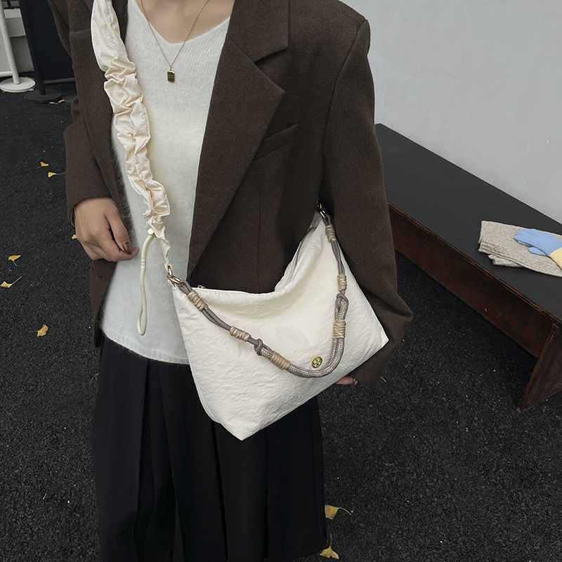 Ženska plisirana crossbody torba — najlon, oblik oblaka, svakodnevna torba za rame