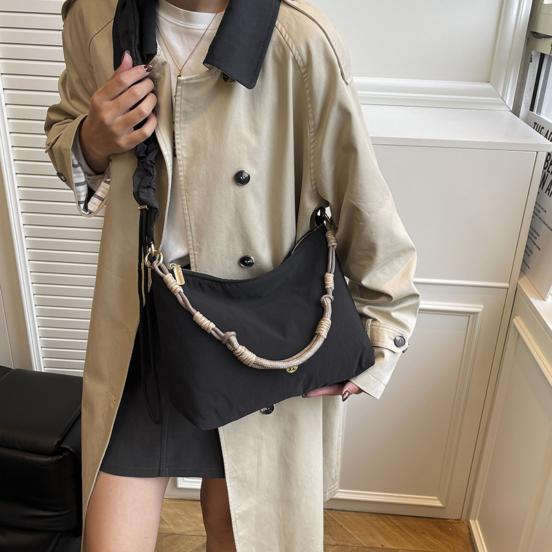 Ženska plisirana crossbody torba — najlon, oblik oblaka, svakodnevna torba za rame