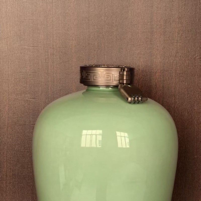 Vasuri ceramice pentru vin, cu capace etanșe din polimer, pentru depozitare la domiciliu