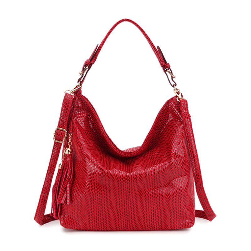 PU női táska kígyó mintával, bojt díszítéssel, hold alakú formával, váll- és crossbody pánttal