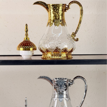 Cană de apă rece din sticlă în stil arab oriental, gravură manuală, margine aurie, model glaciar
