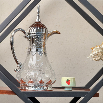 Cană de apă rece din sticlă în stil arab oriental, gravură manuală, margine aurie, model glaciar