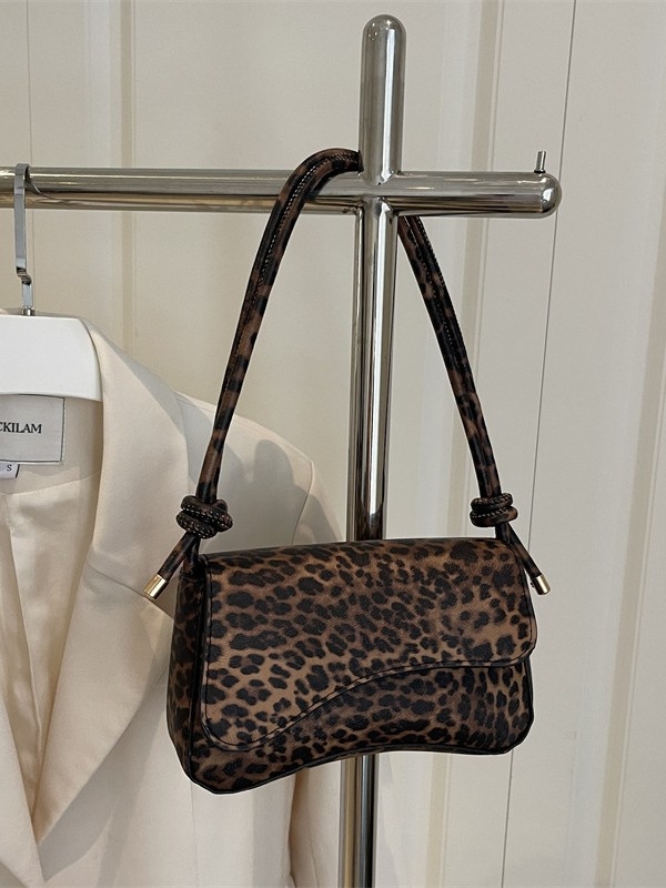Ženska kožna mala kvadratna torbica s dugim remenom, smeđi leopard uzorak, crossbody torbica za rame, proljeće 2025