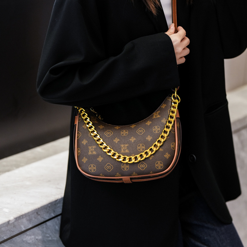 Ženska torbica od PU kože, u obliku polumjeseca, s lančanim remenom, s printsom, novi stil 2025, za rame ili crossbody