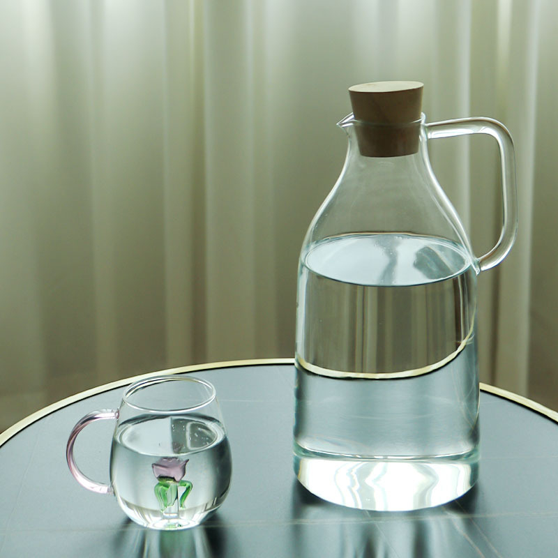 Ceainic din sticlă borosilicat rezistentă la temperaturi înalte, cu capac mare și mâner în stil ceainic, pentru apă rece și băuturi cu suc