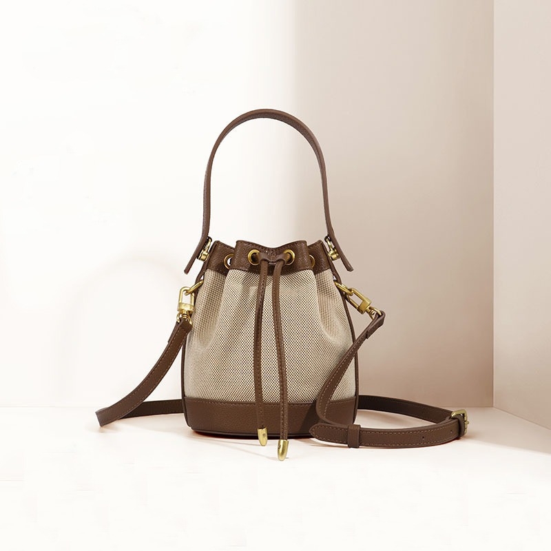 Modna lagana luksuzna bucket torba, 2026 novi model, nišna i svestrana torba za rame i crossbody za žene