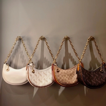 Koujia Mira luksuzna ženska torbica s otiskom kočije, lančani remen preko jednog ramena, oblik polumjeseca, mala crossbody torbica