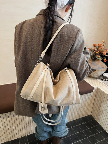 Ženska torba od nubuka, lagani luksuz, model 2026, Boston torba s jastučastim oblikom, za rameni ili crossbody nosenje