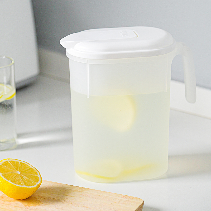 Sticlă de apă rece, capacitate mare, cu infuzor, din plastic, design modern minimalist