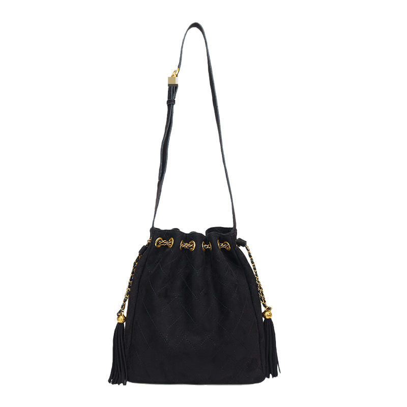 Ženska Chanel stil torba s dijamantnim šivanjem i lancom, suede bucket bag, nova retro verzija, visoka kvaliteta, pogodna za rame ili crossbody