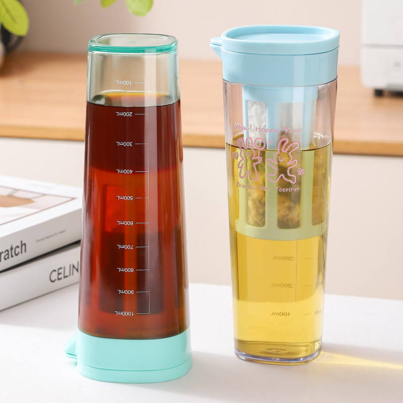 Cană de apă cu filtru și capac, de calitate alimentară, cu capacitate mare pentru infuzie rece de ceai, rezistentă la temperaturi înalte.