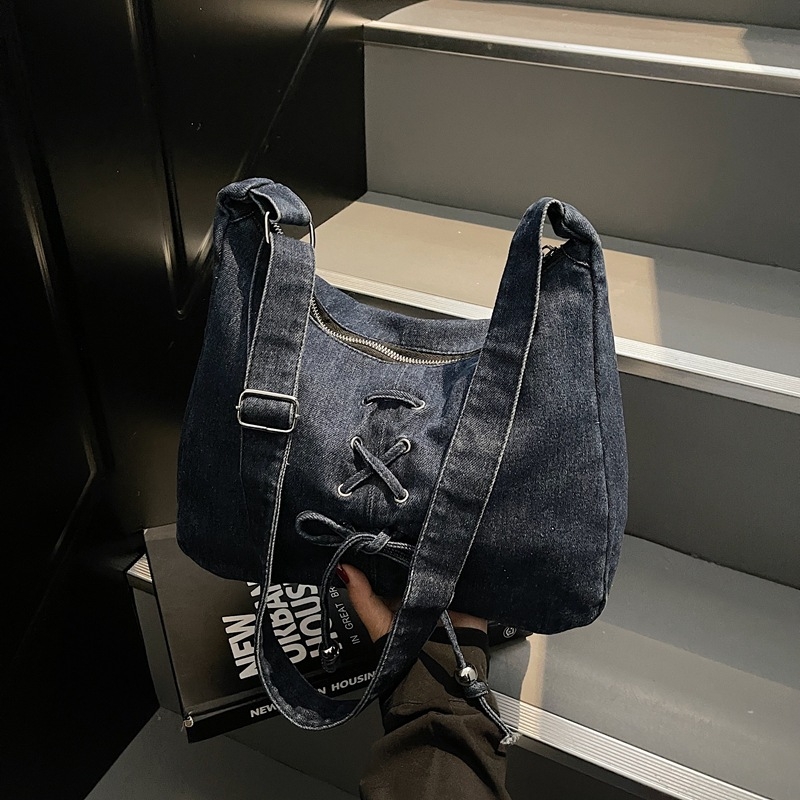 Ženska denim torbica za rame, jednostavan dumpling stil, mala kvadratna torba, ljeto 2025