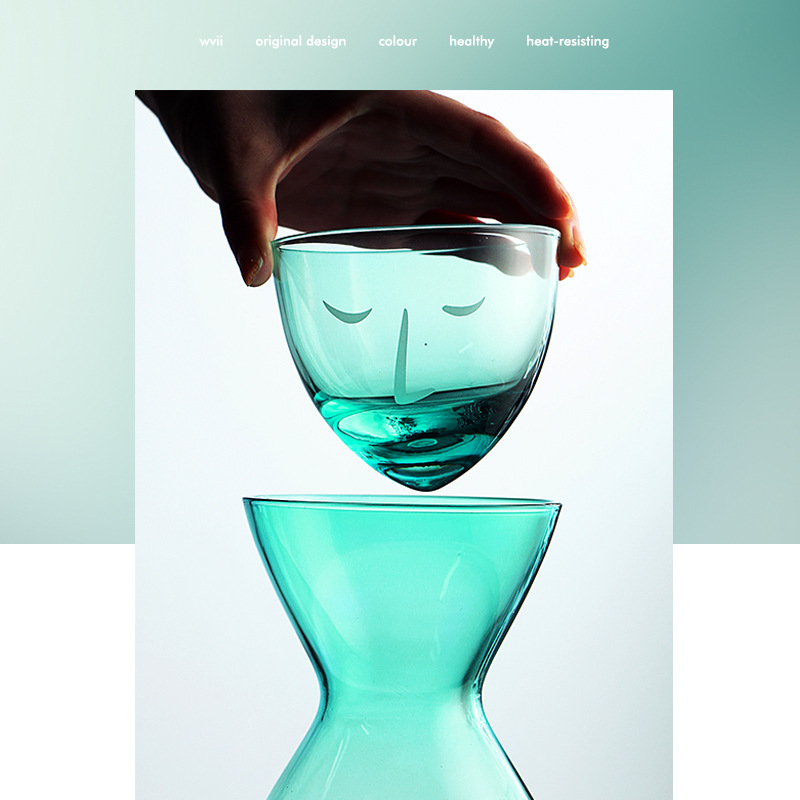 Set carafe din sticlă transparentă, colorată, rezistentă la temperaturi înalte, cu pahare pentru apă rece
