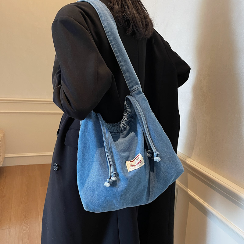 Ženska denim torba tip košara s vezicom, za nošenje preko ramena, srednje veličine