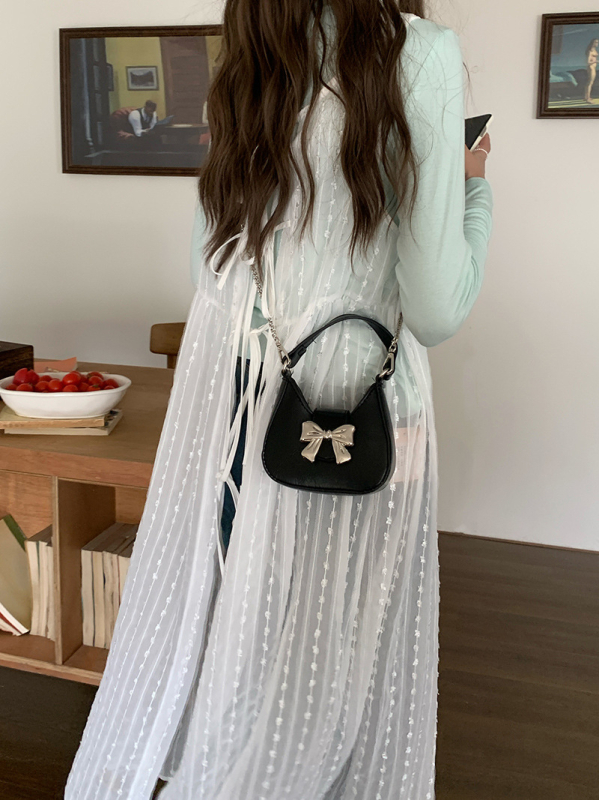 Mini torbica s mašnicom i lancem, crossbody za svakodnevnu upotrebu