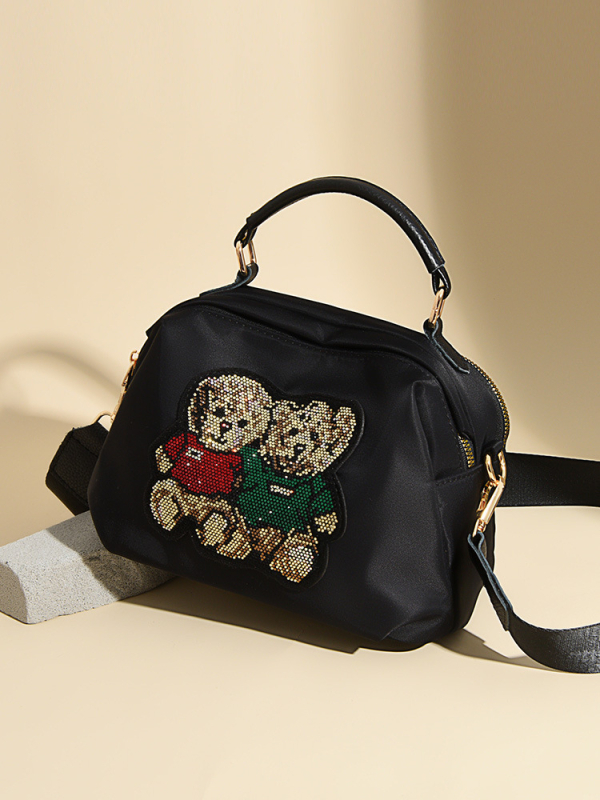 2025 nova ženska torba na rame od visokokvalitetne tkanine s dijamantnim motivom medvjeda, moderna crossbody, lagana torba