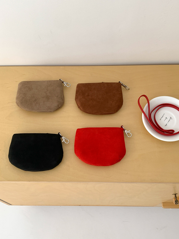Ženski mini suede novčanik s naramenicom