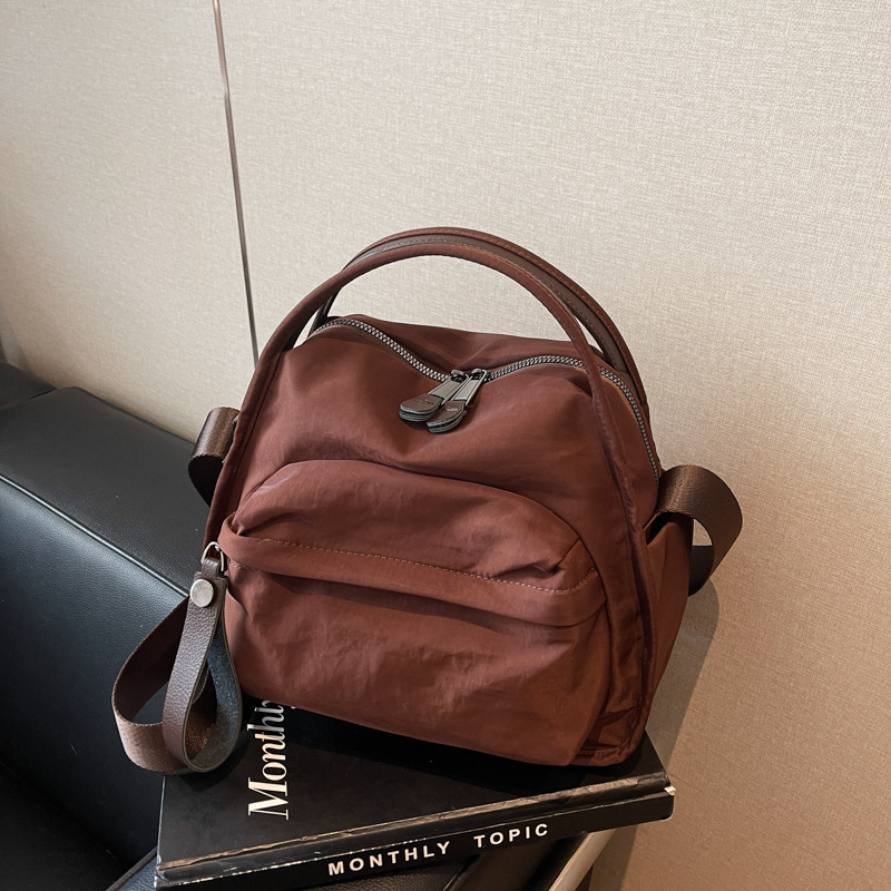 Ženska lagana crossbody torbica od Oxford tkanine, kompaktna, gradski casual stil