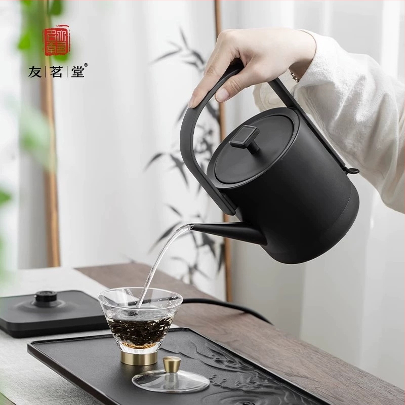 Youmingtang elektrická kanvica pre domáce použitie, nerezová oceľ, čierno-biely minimalistický dizajn, 1000–1500 W, varí za menej ako 4 minúty