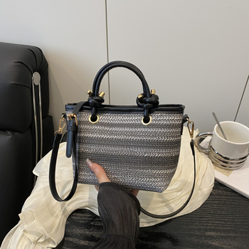 Ljetna moderna ženska torbica s naglašenim minimalističkim dizajnom, kompaktna tote crossbody torba