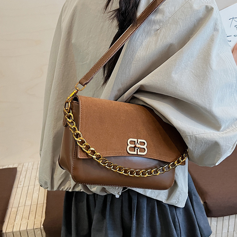 Suede torba za rame s retro lancem, mala podlaktna torbica za žene, crossbody dizajn 2025