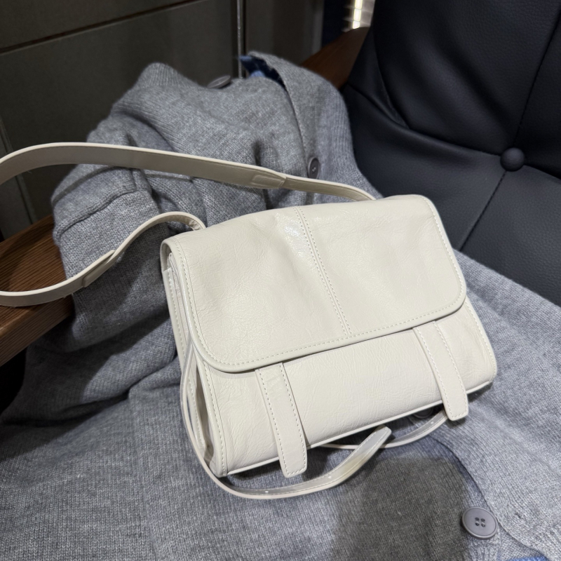 Ženska torbica na jedno rame, crossbody, 2026 novi trend messenger stil, jednostavna i elegantna torba