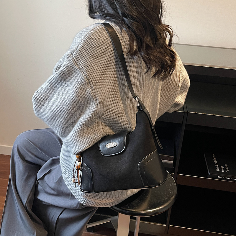 Retro Maillard torbica za rame, PU velur s mat završnom površinom, crossbody za žene, horizontalni kvadratni oblik, zimski model 2025