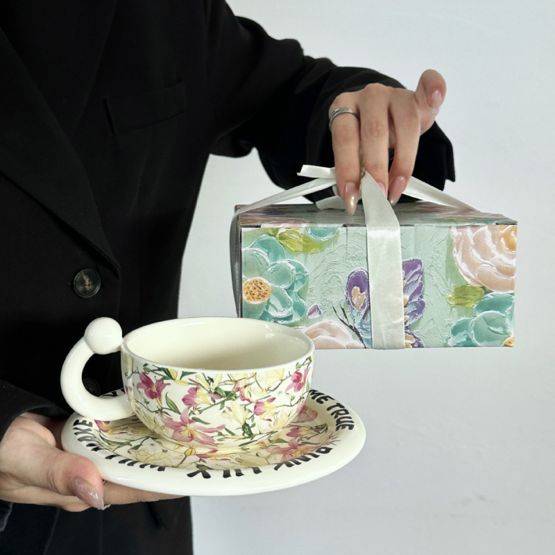 Set ceramic retro pentru cafea – ceașcă cu farfurioară, cadou elegant pentru ceaiul de după-amiază acasă